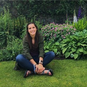 Meet your Posher, Tanis